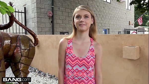 Petite Hanna Hayes fucked